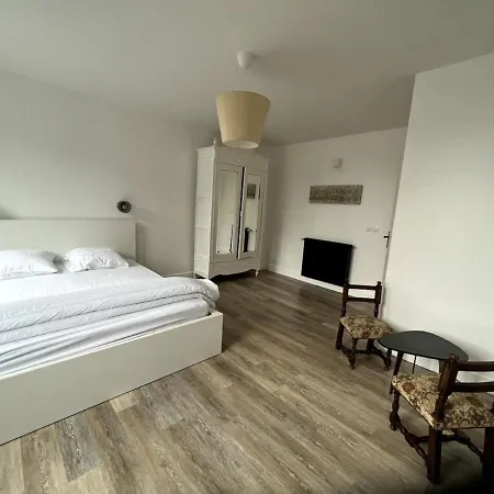 Max3, T2 En Duplex, Bord De